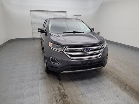 Used 2018 Ford Edge Titanium w/ Equipment Group 301A FWD image 14