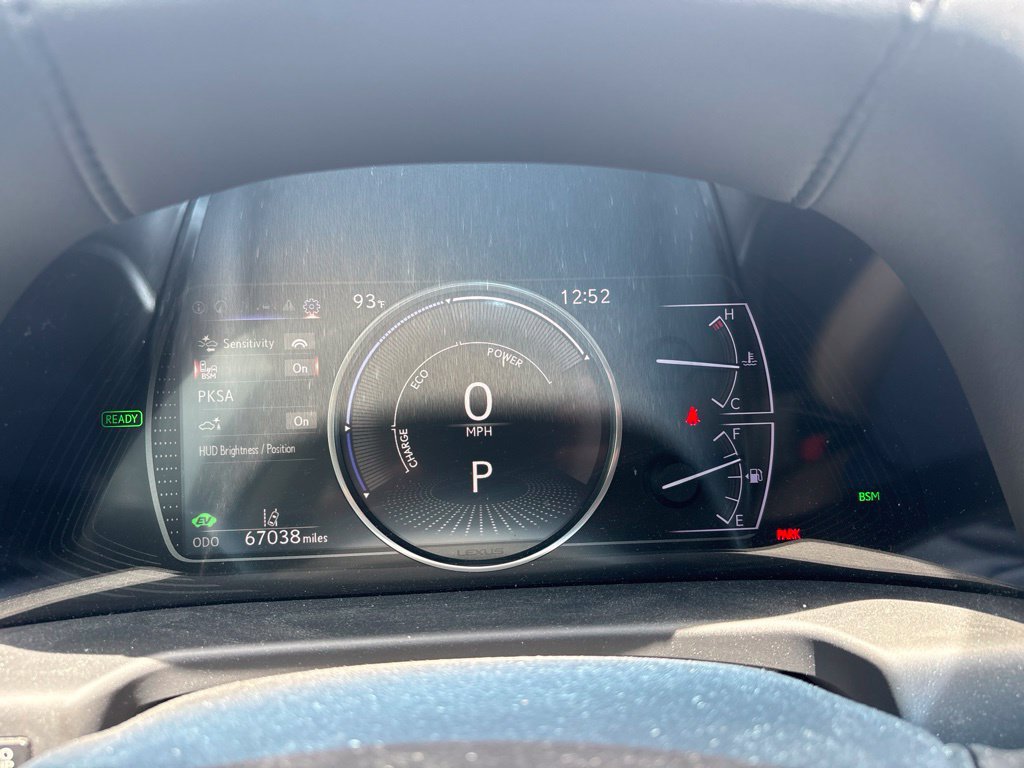 Used 2019 Lexus ES 300h Ultra Luxury w/ Accessory Package 2 FWD image 3