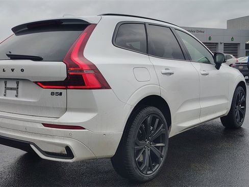 New 2026 Volvo XC60 B5 Ultra w/ Climate Package image 3