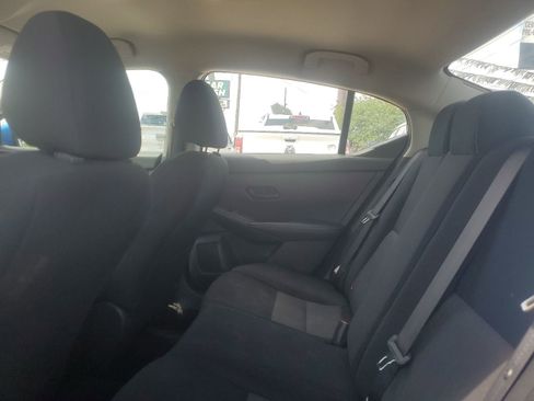 Used 2024 Nissan Sentra SV FWD image 9