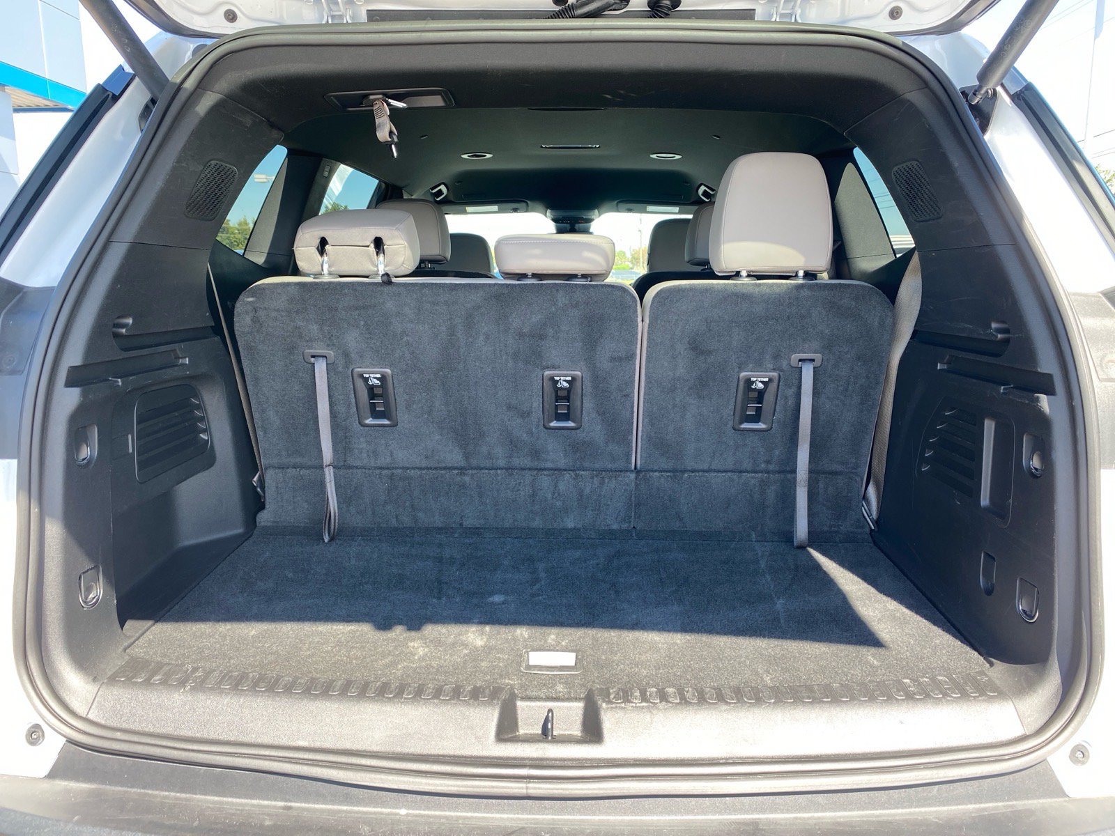 Used 2026 GMC Acadia Elevation w/ Elevation Premium Package FWD image 21