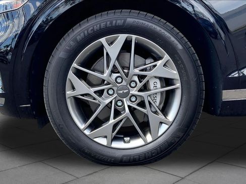 Used 2025 Genesis GV70 2.5T w/ Advanced Package AWD/4WD image 10