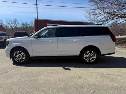 Used 2025 Ford Expedition Max Active AWD/4WD image 5