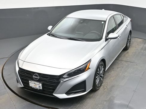 Used 2023 Nissan Altima 2.5 SV image 33