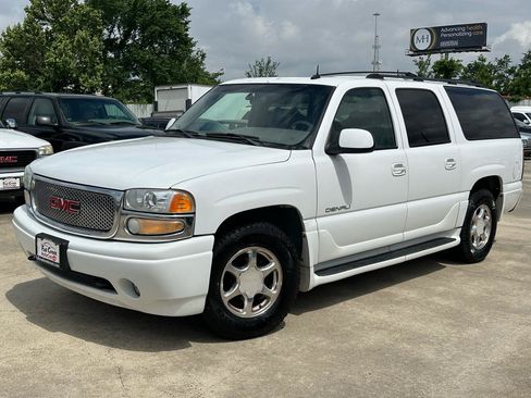 Used 2002 GMC Yukon XL Denali AWD/4WD image 9