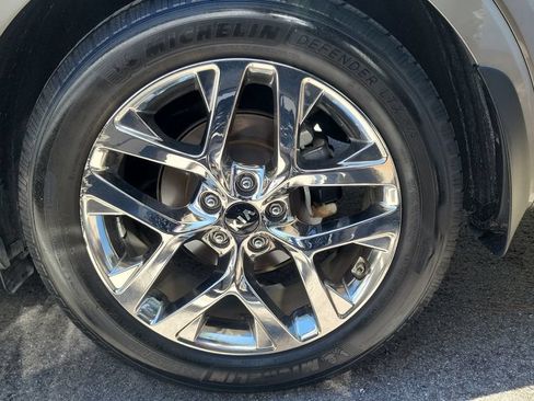 Used 2019 Kia Sorento SX FWD image 12