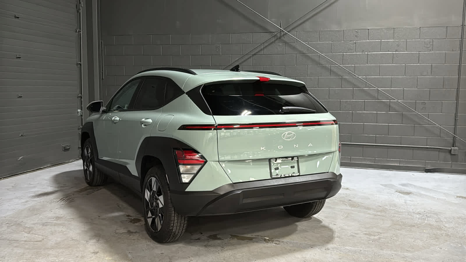 Used 2024 Hyundai Kona SEL AWD/4WD image 6