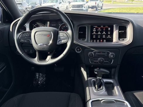 Used 2023 Dodge Charger SXT RWD image 3