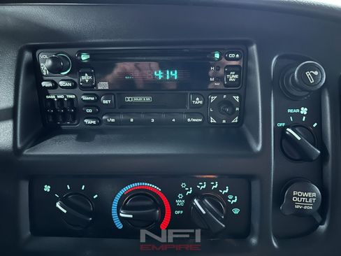 Used 2002 Dodge B1500 image 27