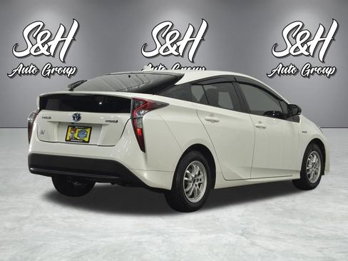Used 2016 Toyota Prius Three FWD image 16