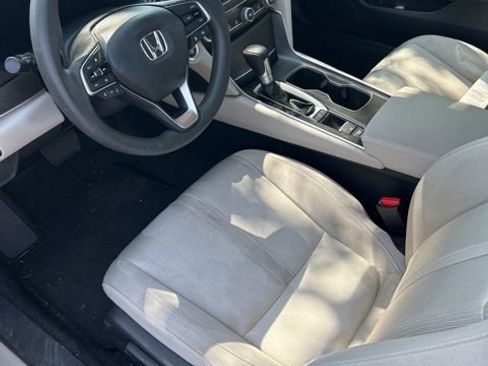Used 2020 Honda Accord EX image 6
