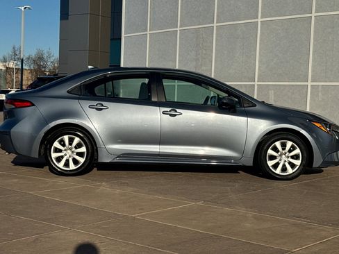 Certified 2025 Toyota Corolla LE image 3