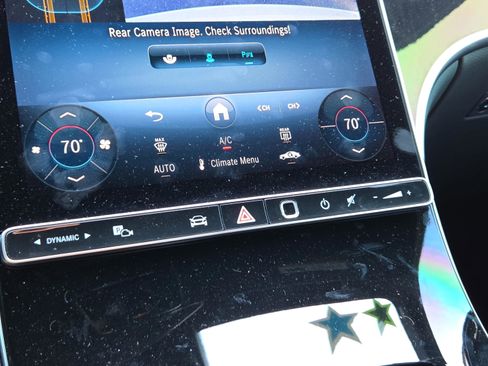 Used 2025 Mercedes-Benz GLC 300 image 13