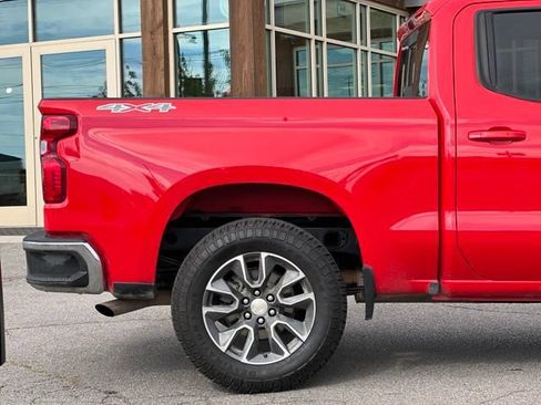 Used 2023 Chevrolet Silverado 1500 LT w/ Safety Package AWD/4WD image 9