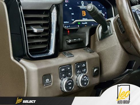 Used 2024 GMC Sierra 3500 Denali w/ Denali Reserve Package AWD/4WD image 12