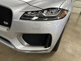 Used 2017 Jaguar F-PACE First Edition image 4