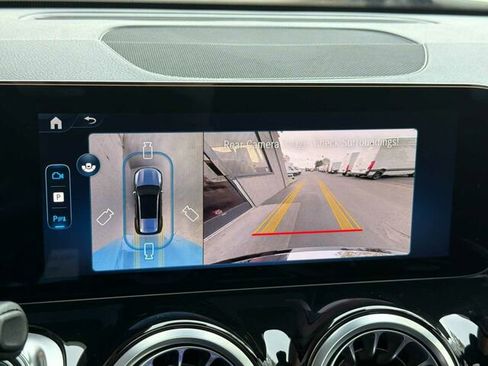 Certified 2025 Mercedes-Benz GLB 250 image 23