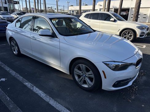 Used 2017 BMW 330i Sedan image 1