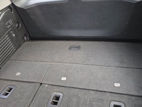 Used 2019 GMC Yukon SLT AWD/4WD image 6
