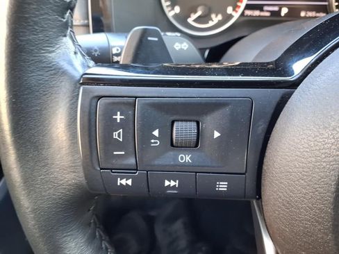 Used 2023 Nissan Pathfinder SL w/ Lighting Package (N92) image 28