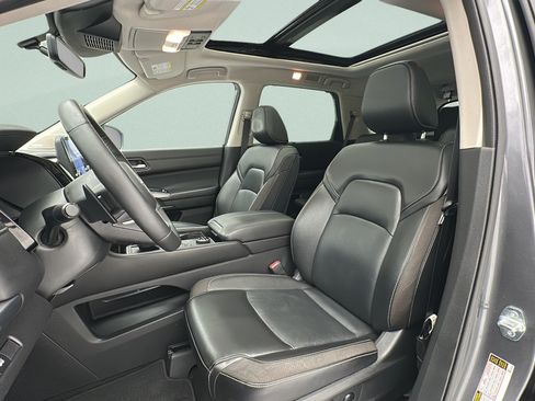 Used 2024 Nissan Pathfinder SL w/ SL Premium Package AWD/4WD image 14