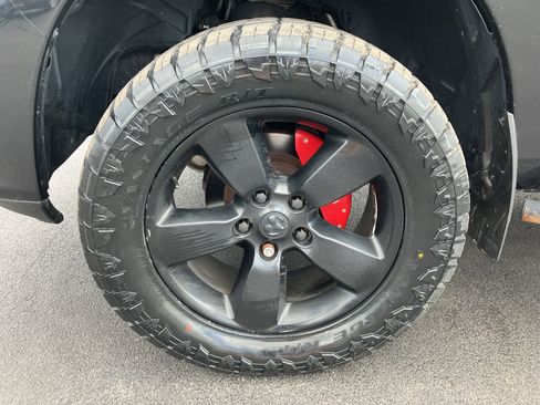Used 2018 RAM 1500 Express w/ Black Ram 1500 Express Group AWD/4WD image 14