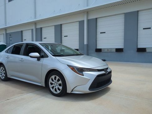 Certified 2023 Toyota Corolla LE FWD image 3