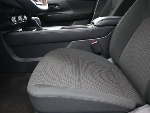 Used 2025 Nissan Kicks S AWD/4WD image 13