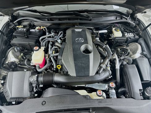 Used 2017 Lexus IS 200t RWD image 32