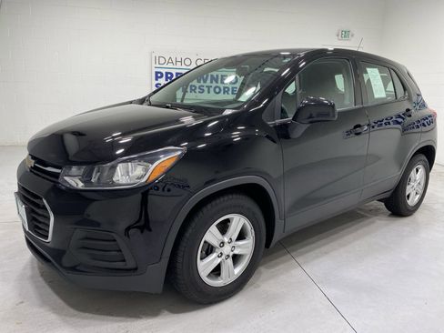 Used 2020 Chevrolet Trax LS image 4