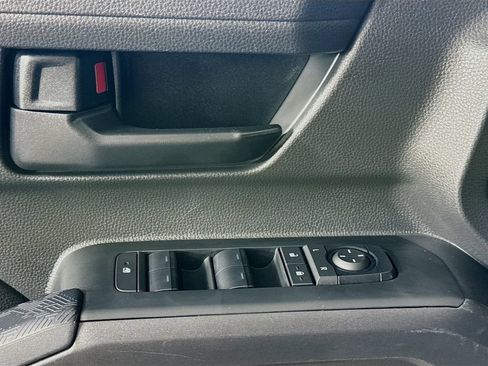 Used 2025 Toyota Tacoma SR5 AWD/4WD image 21