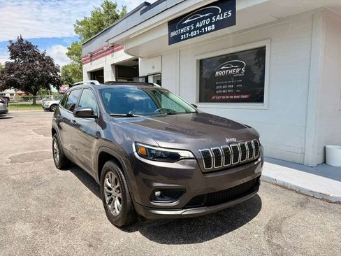 Used 2019 Jeep Cherokee Latitude Plus w/ Comfort/Convenience Group AWD/4WD image 7