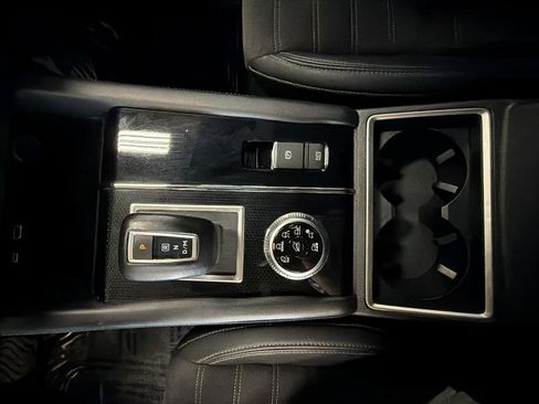 Used 2023 Mitsubishi Outlander SE Black Edition image 31