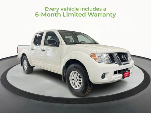 Used 2019 Nissan Frontier SV image 1