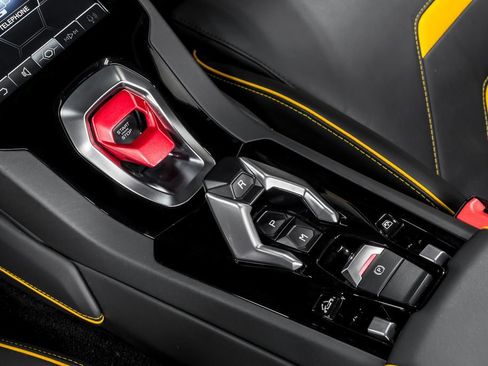 Used 2022 Lamborghini Huracan EVO RWD image 29