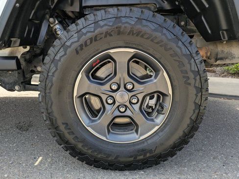 Used 2021 Jeep Gladiator Rubicon AWD/4WD image 28