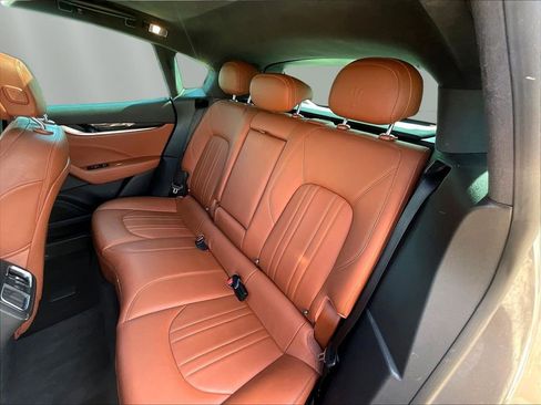 Used 2022 Maserati Levante GT AWD/4WD image 21