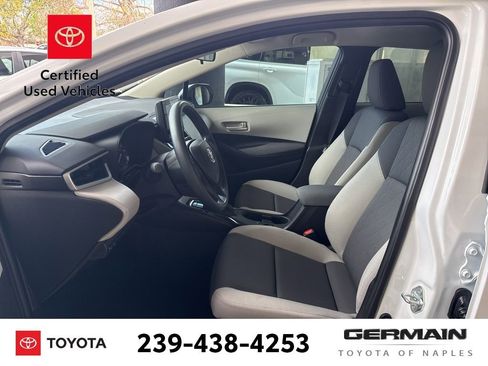 Used 2025 Toyota Corolla LE image 13