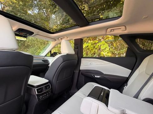 New 2026 Lexus RX 350 AWD w/ Convenience Package image 37