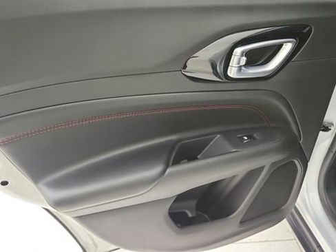 Used 2024 Jeep Compass Trailhawk image 17