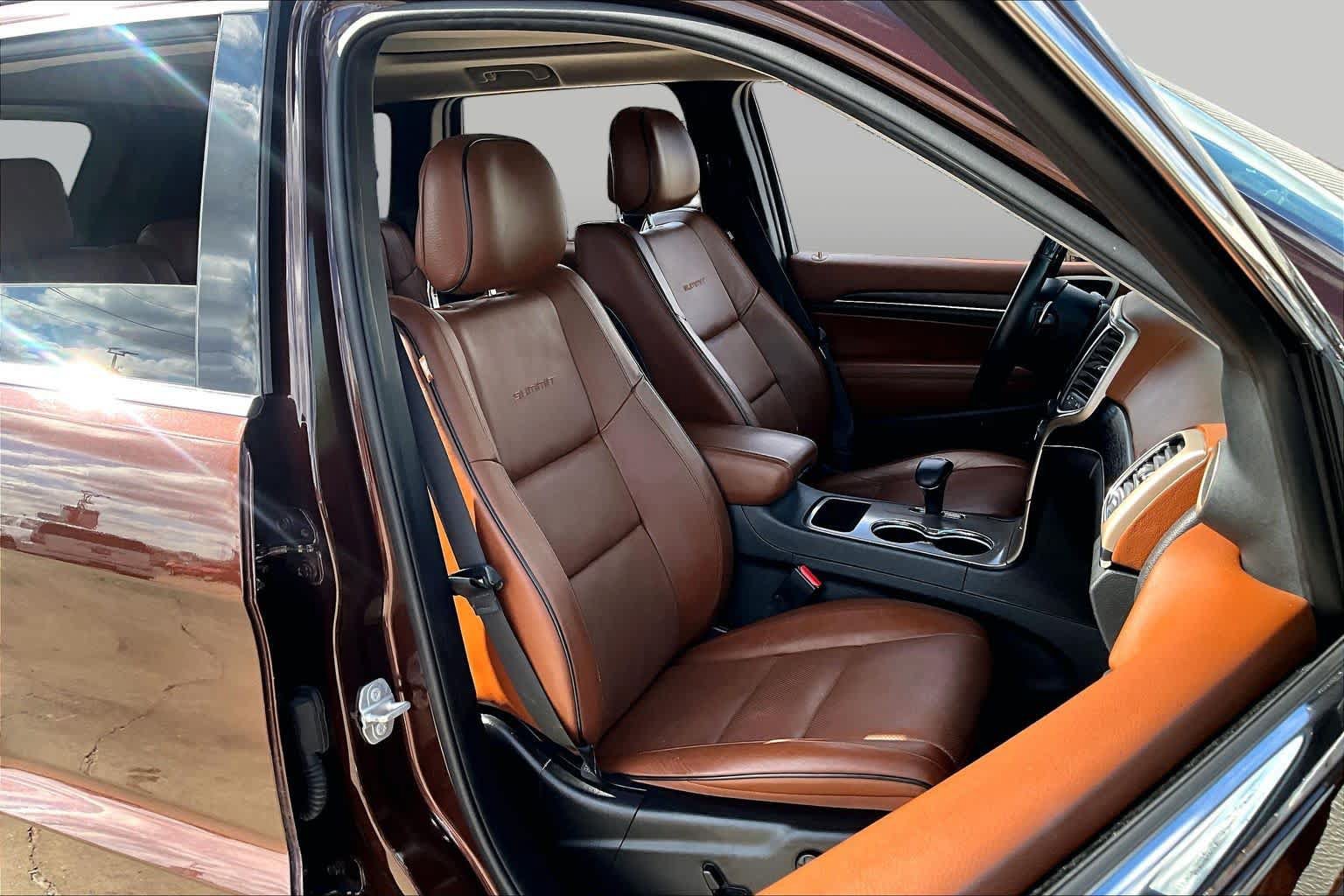 Used 2015 Jeep Grand Cherokee Summit w/ Platinum Series Group RWD image 9