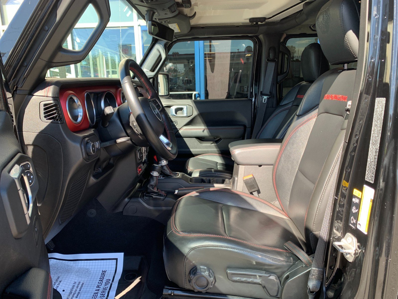 Used 2022 Jeep Wrangler Unlimited Rubicon AWD/4WD image 10