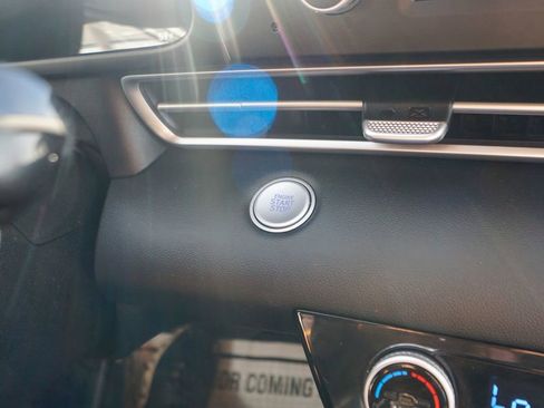 Used 2023 Hyundai Elantra SEL image 20