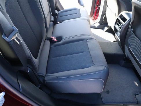 New 2025 Jeep Grand Cherokee Laredo image 13