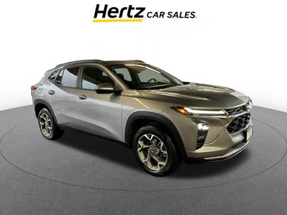 Used 2025 Chevrolet Trax LT