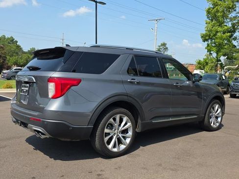 Used 2021 Ford Explorer Platinum w/ Equipment Group 601A AWD/4WD image 3