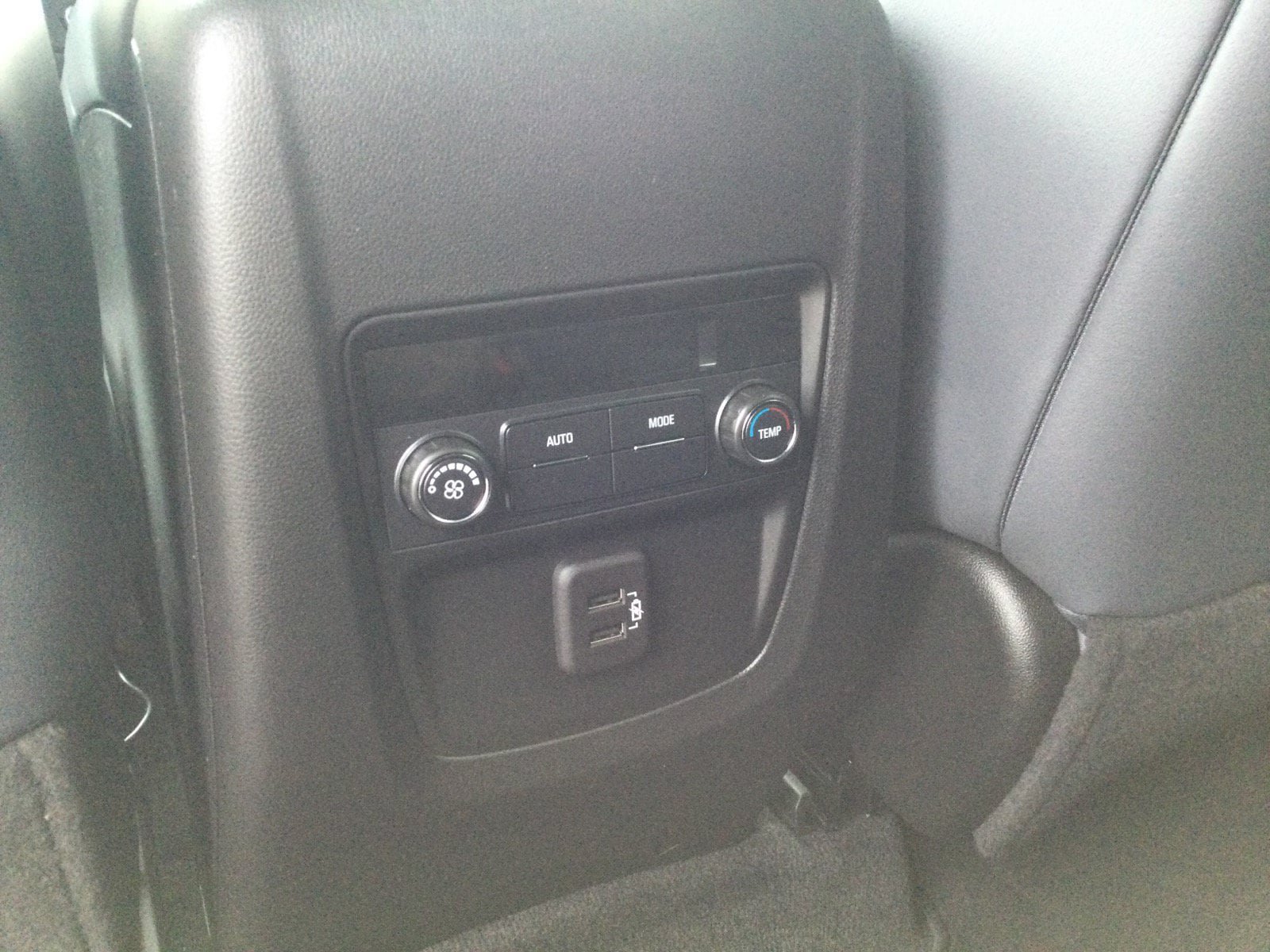 Used 2023 Buick Enclave Essence w/ Experience Buick Package FWD image 13
