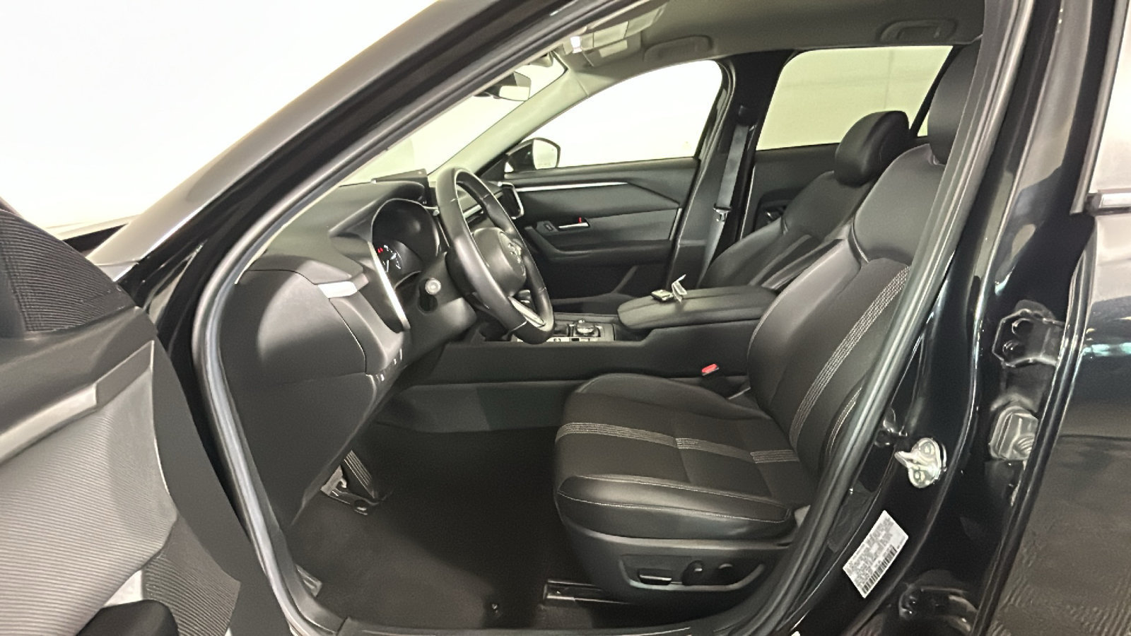 Used 2025 MAZDA CX-50 AWD 2.5 S w/ Preferred Package image 13