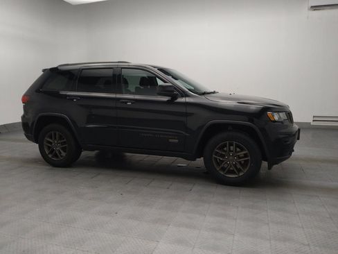 Used 2016 Jeep Grand Cherokee Laredo 75th Anniversary AWD/4WD image 11