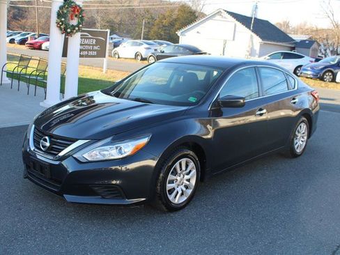 Used 2016 Nissan Altima 2.5 S w/ Power Driver Seat Package image 3